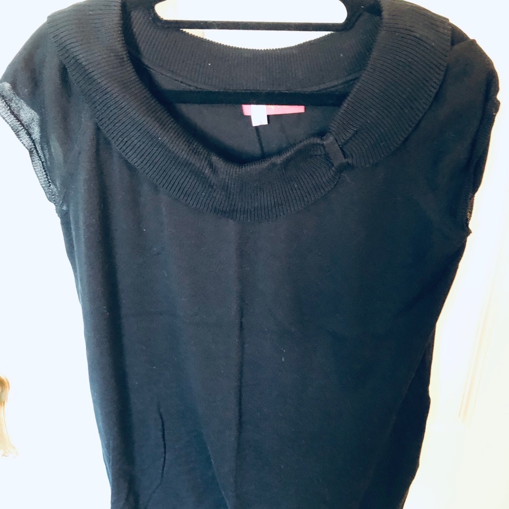 Lavia black shirt size Large